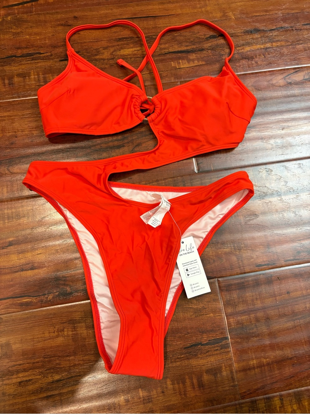 NWT CupShe Red Cutout One-Piece Swimsuit with Ring Detail- size M - Picture 5 of 8